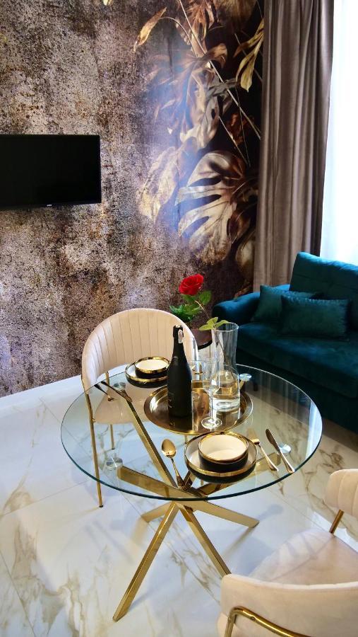 Art Apartments Warszawska 21 カトヴィツェ エクステリア 写真