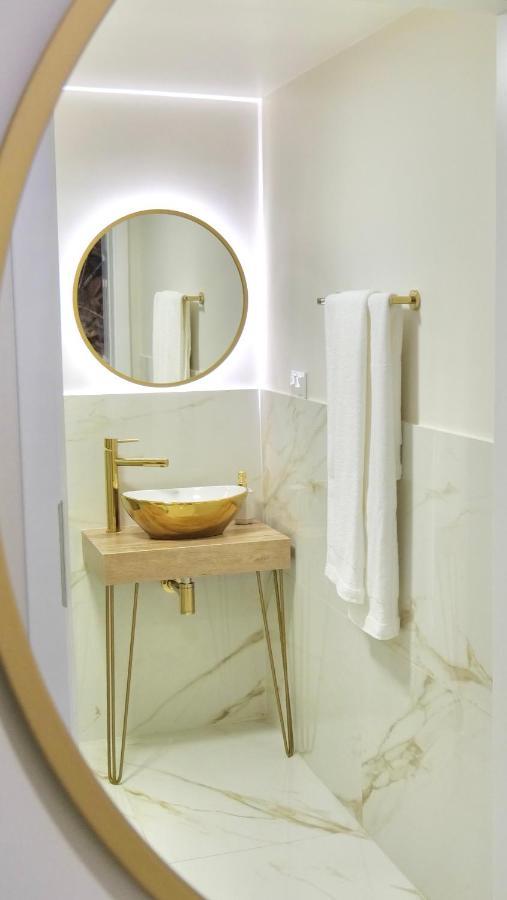 Art Apartments Warszawska 21 カトヴィツェ エクステリア 写真
