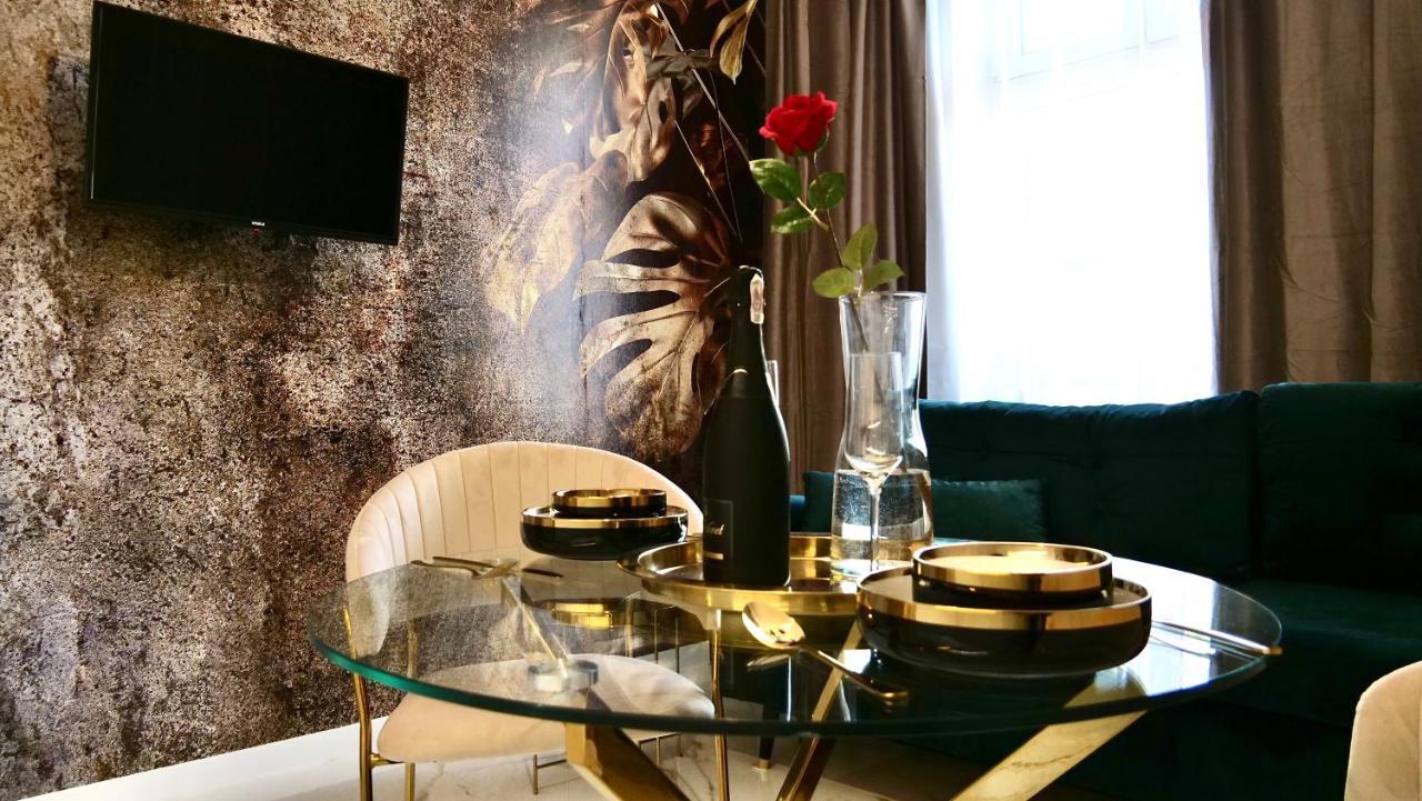 Art Apartments Warszawska 21 カトヴィツェ エクステリア 写真