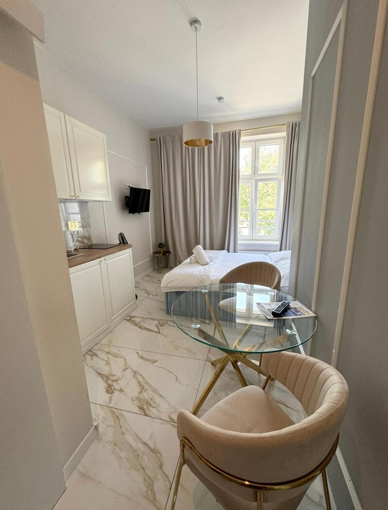 Art Apartments Warszawska 21 カトヴィツェ エクステリア 写真